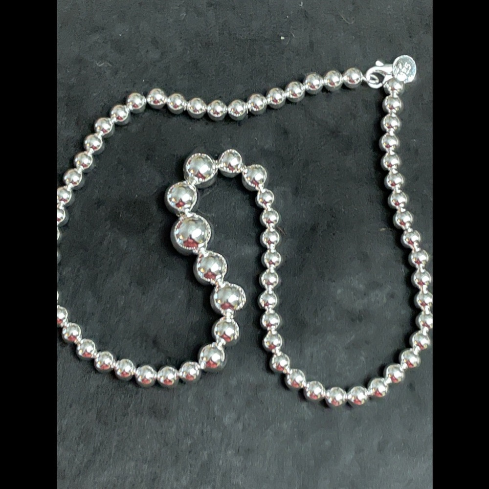 Women’s Neclace - image 1